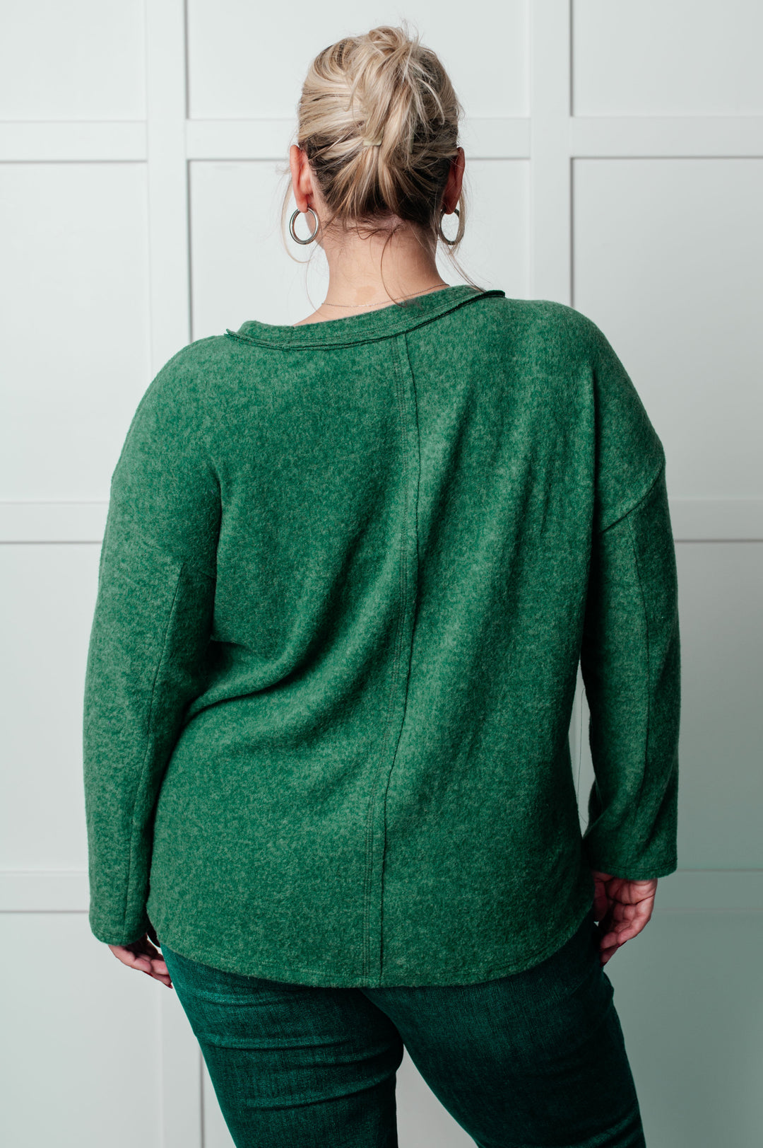 Simple Silhouette Brushed Hacci Sweater in Dark Green - 12/11