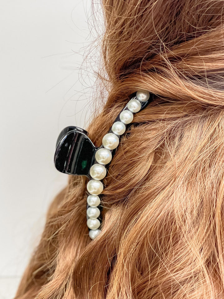 Classic Oval Pearl Claw Clip - Black