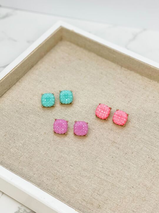 Cushion Embossed Stud Earrings - Pink