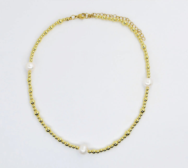 Gold Beaded 3 Pearls Necklace