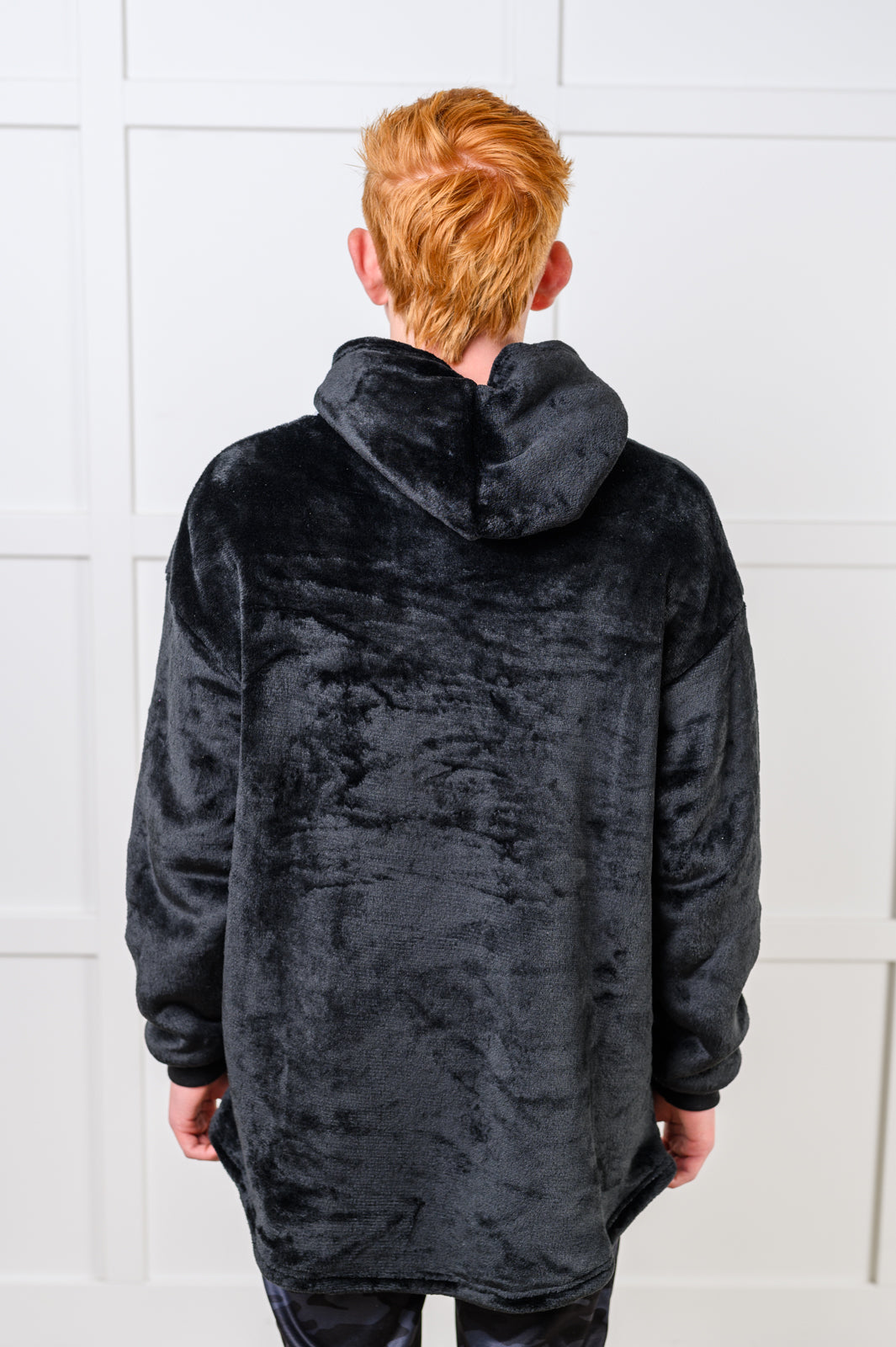 Kids Oversized Hoodie Blanket in Black - 12/6