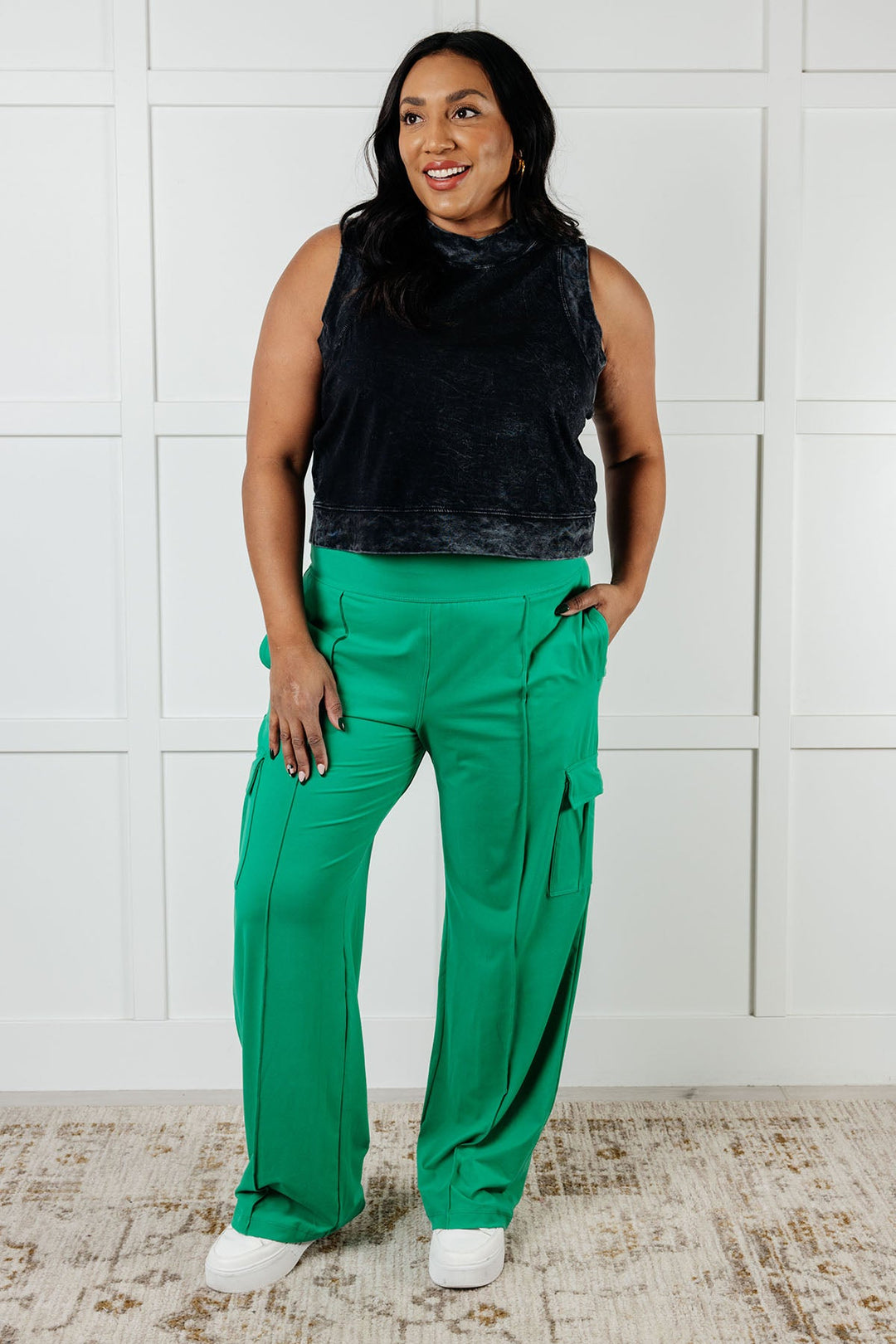 Race to Relax Cargo Pants in Emerald Green - 1/2