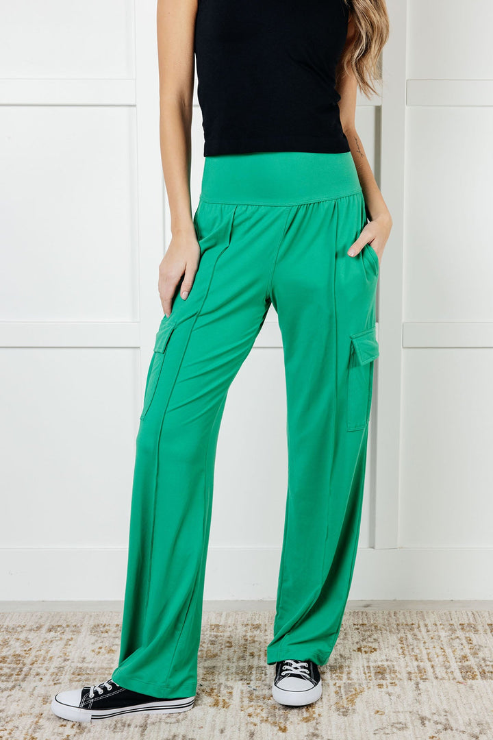 Race to Relax Cargo Pants in Emerald Green - 1/2