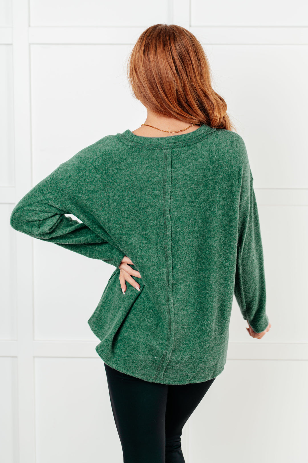 Simple Silhouette Brushed Hacci Sweater in Dark Green - 12/11