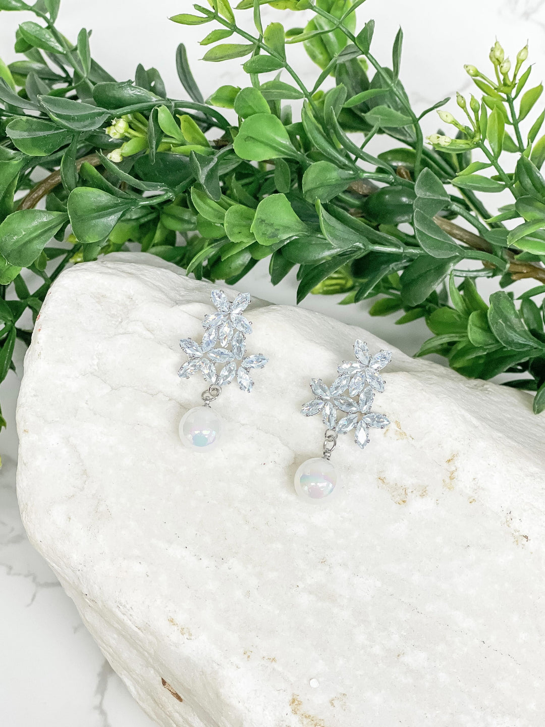 Rhinestone Star Post Pearl Drop Earrings - Silver