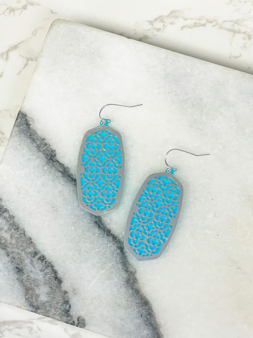 Metal Acrylic Quatrefoil Dangle Earrings - Blue