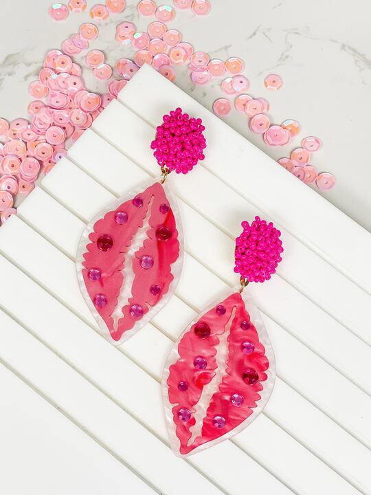 Kissy Mark Statement Dangle Earrings