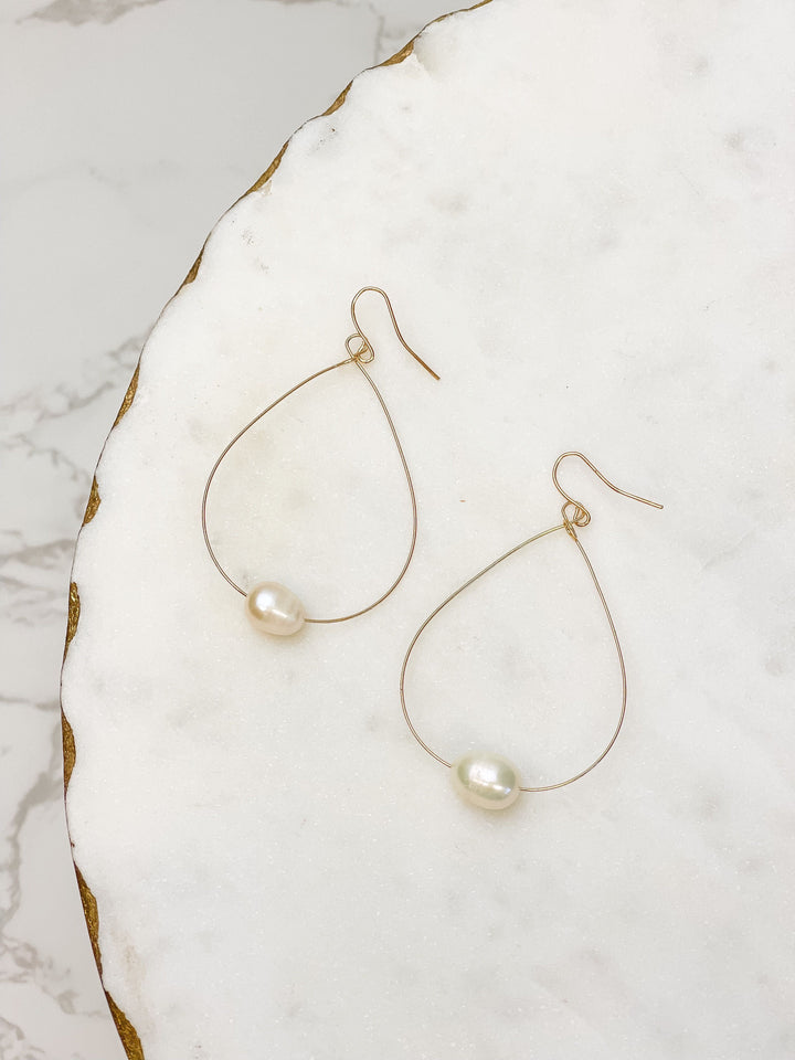 Freshwater Pearl Minimalist Oval Earrings - Gold