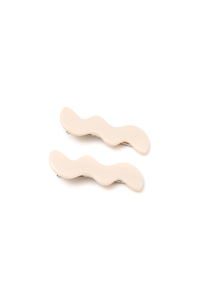 Wavy Clip Set in Cream (Ships in 1-2 Weeks)