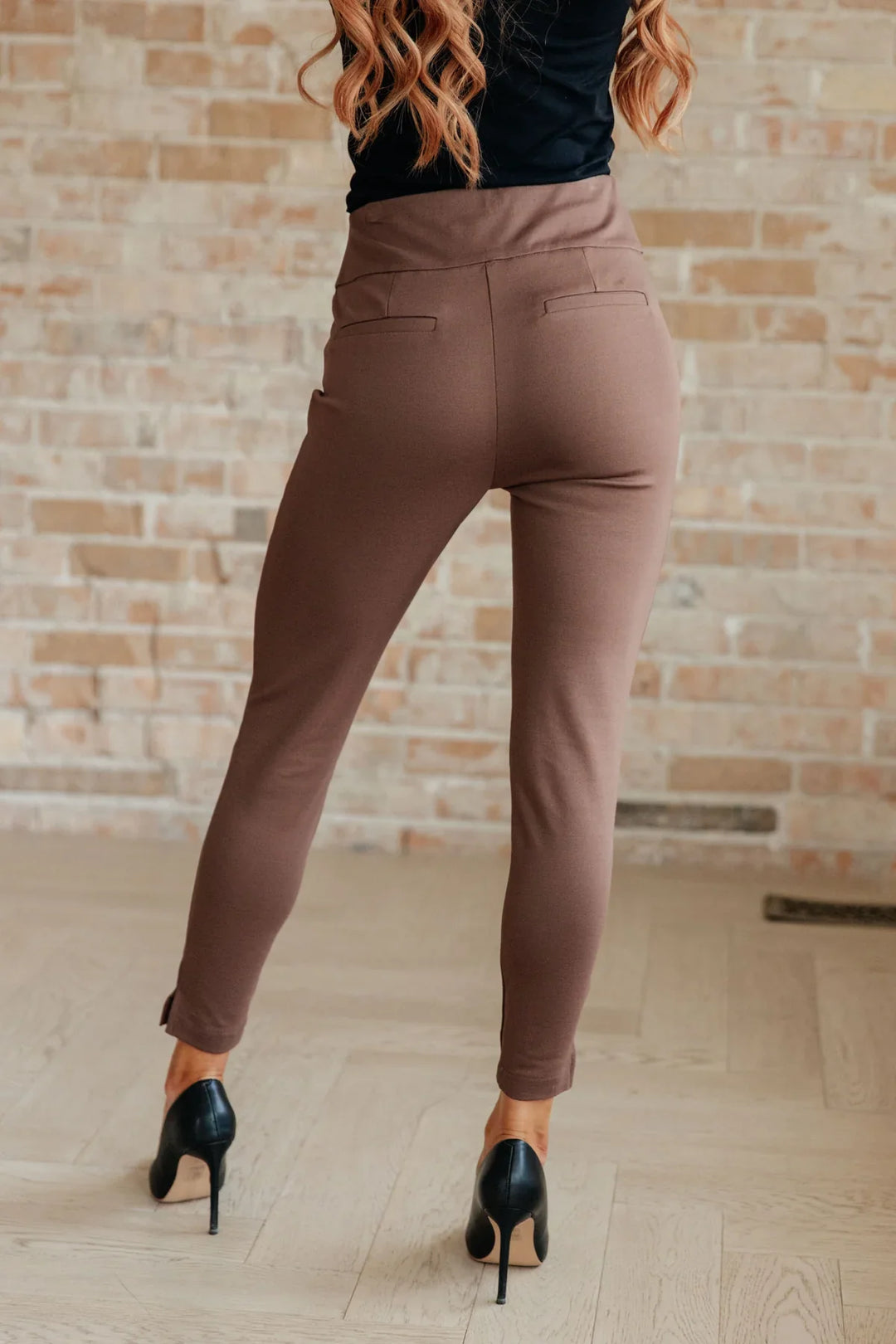 Magic Ankle Crop Skinny Pants (26") in Twelve Colors